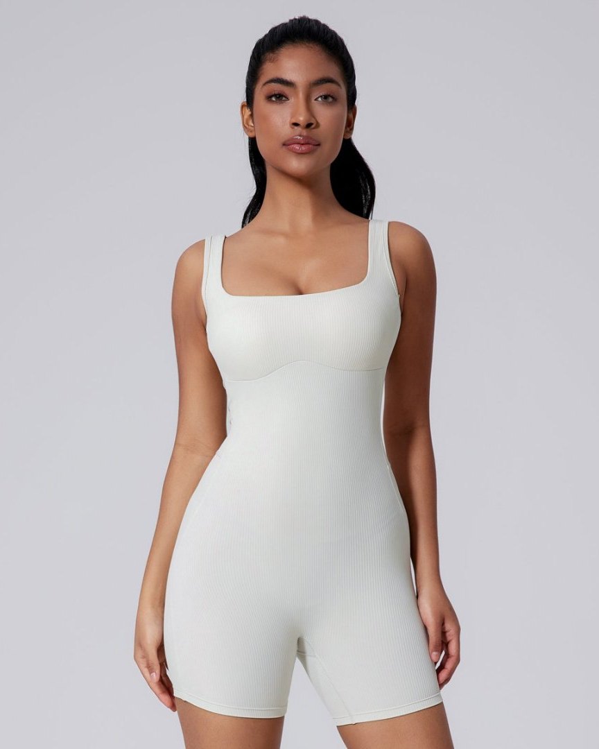 Move Suit creme Front