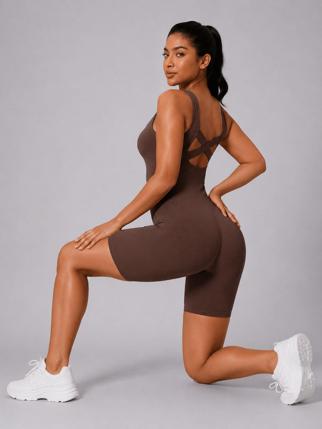 Move Suit mocha Detail